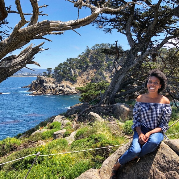 Meet your Posher, Allison - Picture 2 of 5